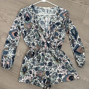 Anthropologie patterned romper. Size small. Amazing condition.